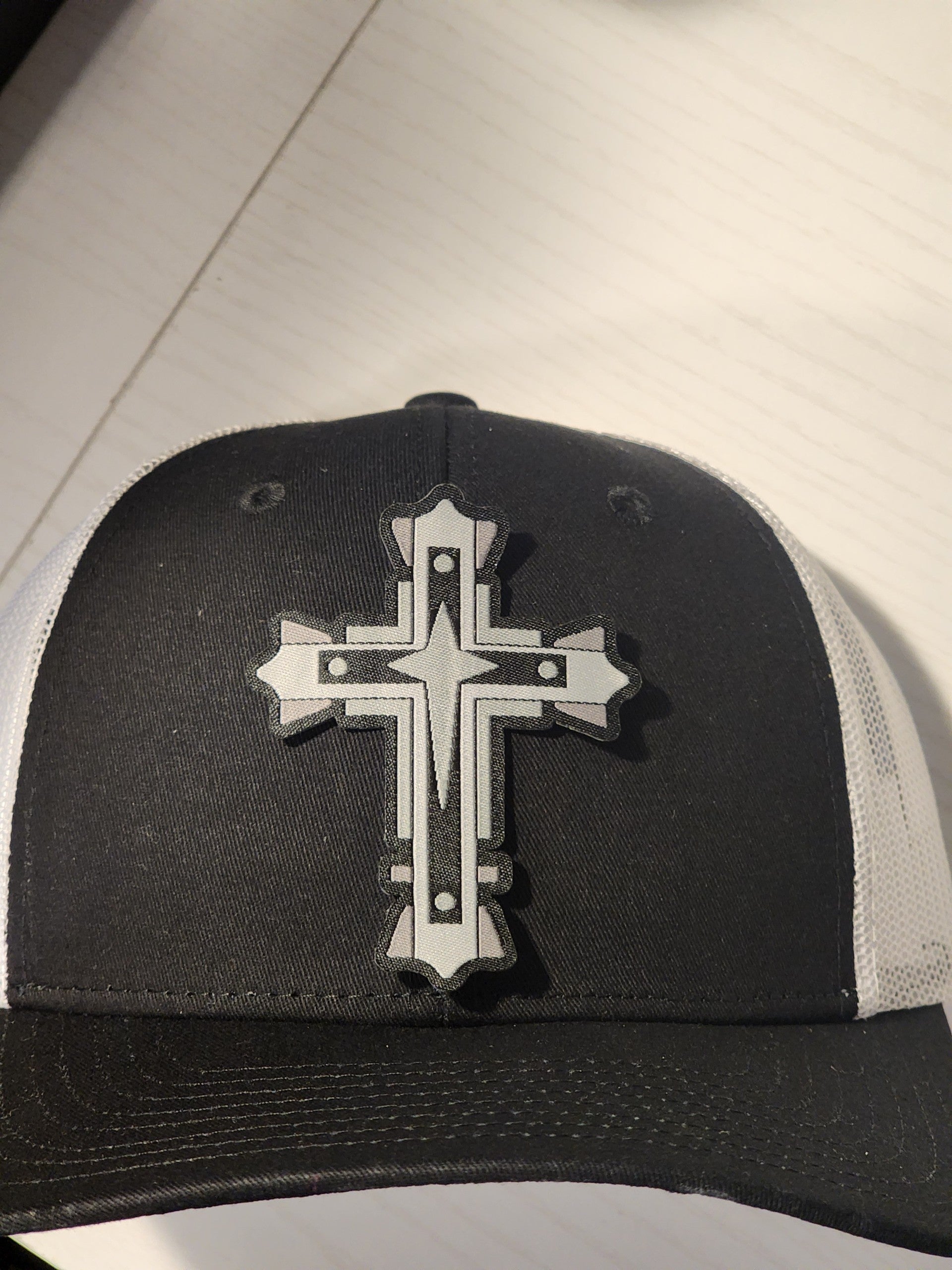Silver Cross Patched Black/White Mesh Low Profile Snapback Trucker Hat